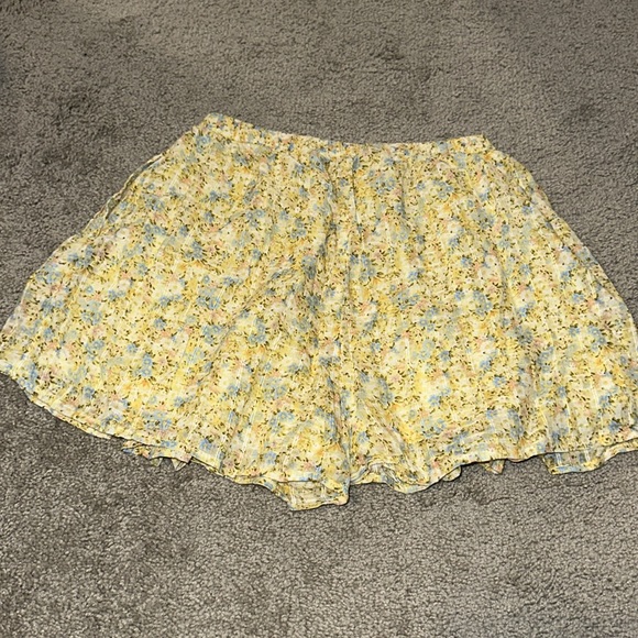 American Eagle 🦅 XS flowy floral shorts - Picture 5 of 5